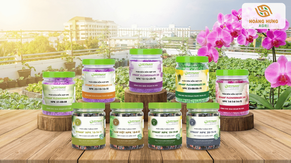 Các sản phẩm phân tan chậm Rynan Flowermate với nhiều công thức NPK dành cho từng giai đoạn sinh trưởng của cây.